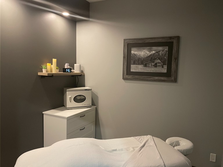 Jesse Lamour, Massage Therapist, CALGARY Lumino Health